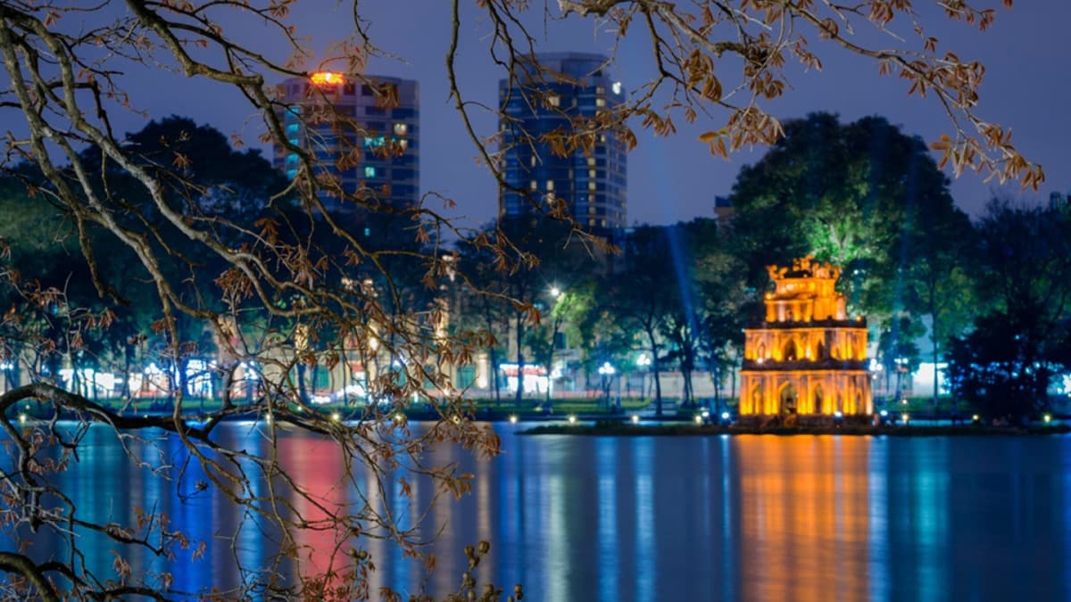Hồ Hoàn Kiếm (Hồ Gươm)