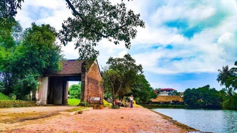 Làng Cổ Đường Lâm  - ảnh địa điểm 1