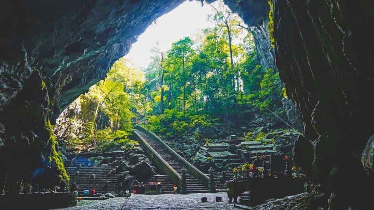 Động Hương Tích